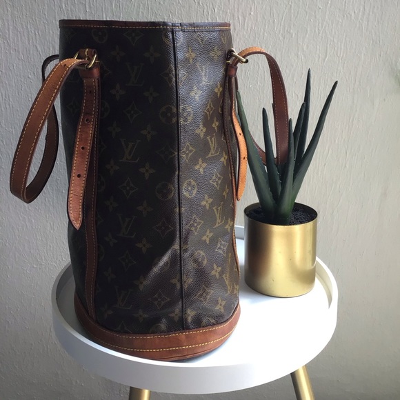 Auth Louis Vuitton Monogram Bucket GM Large - Picture 4 of 12